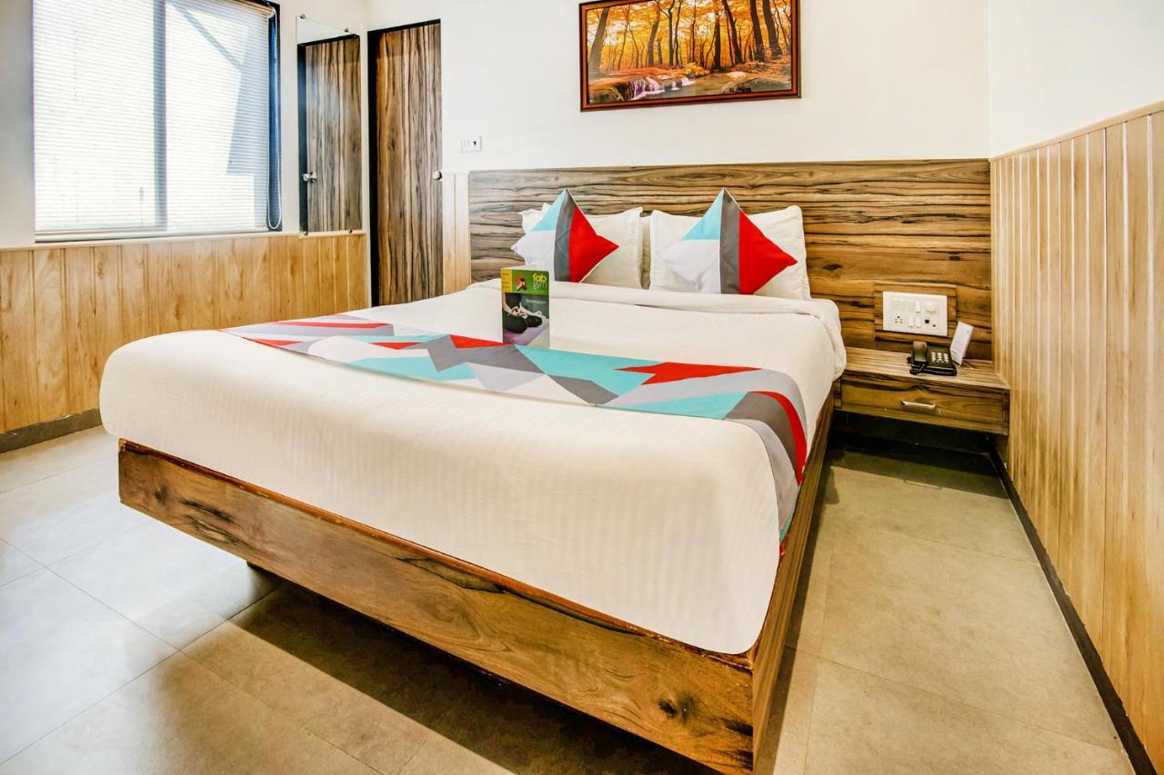 Fabexpress Terminus Square Hotell Mumbai Exteriör bild